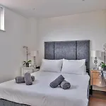 2Br Penthouse With Balcony