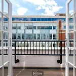 2Br Penthouse With Balcony